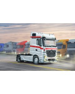 Italeri 3948 Mercedes-Benz MP4 Big Space 1/24